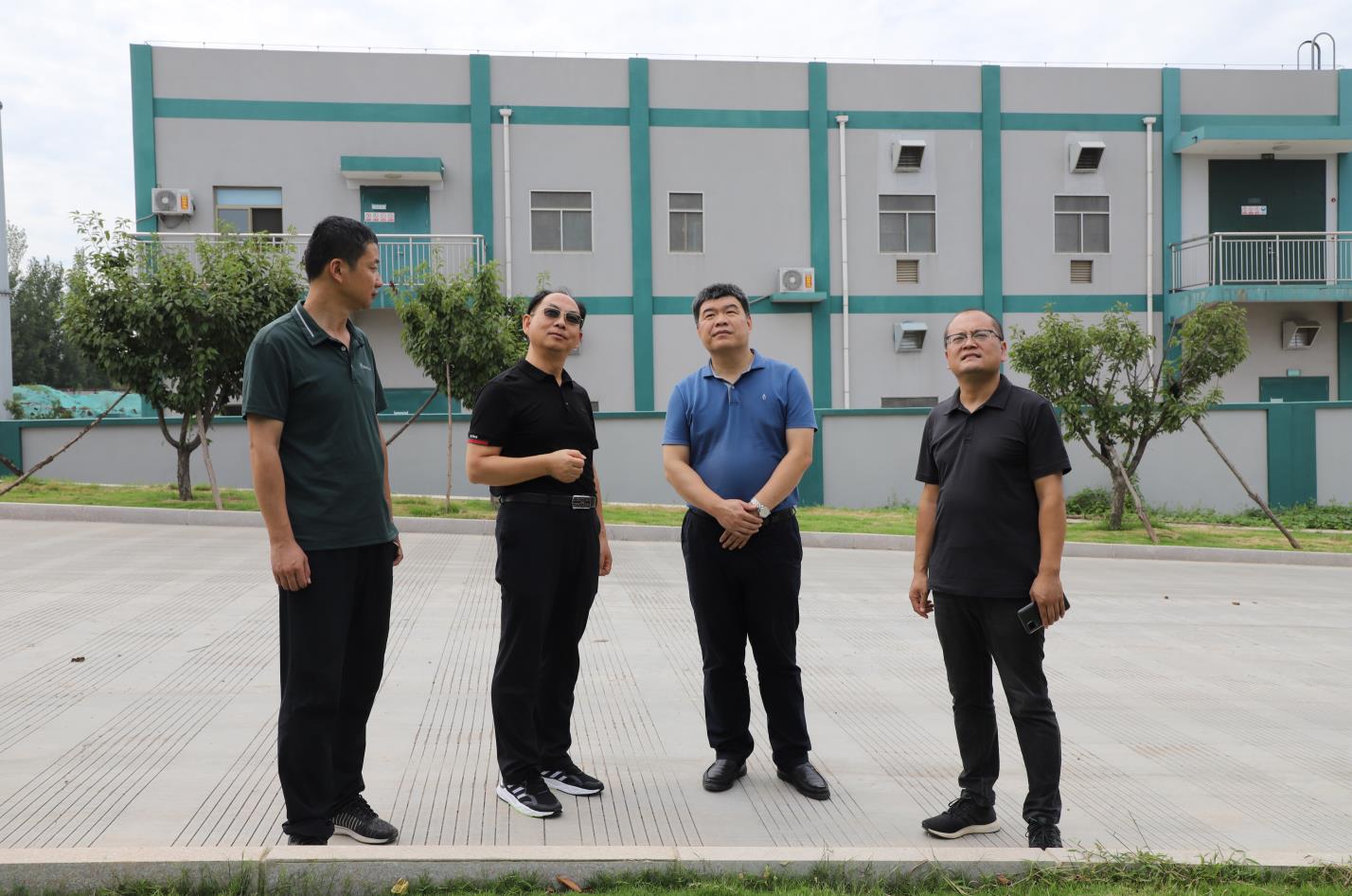 淄川区发改局局长张立冬一行到我公司调研考察75