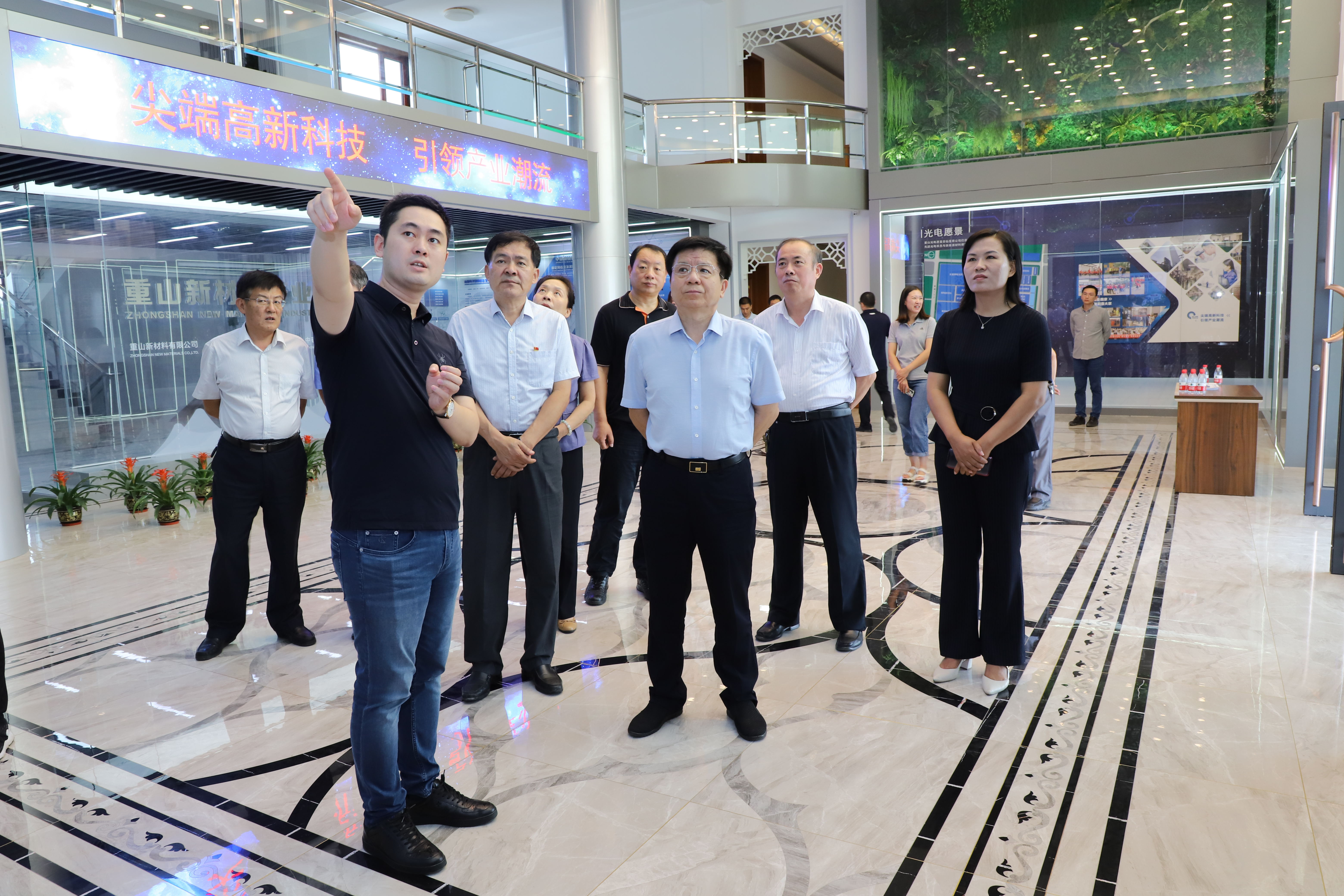 市政协副主席蒲绪章到我公司调研考察62