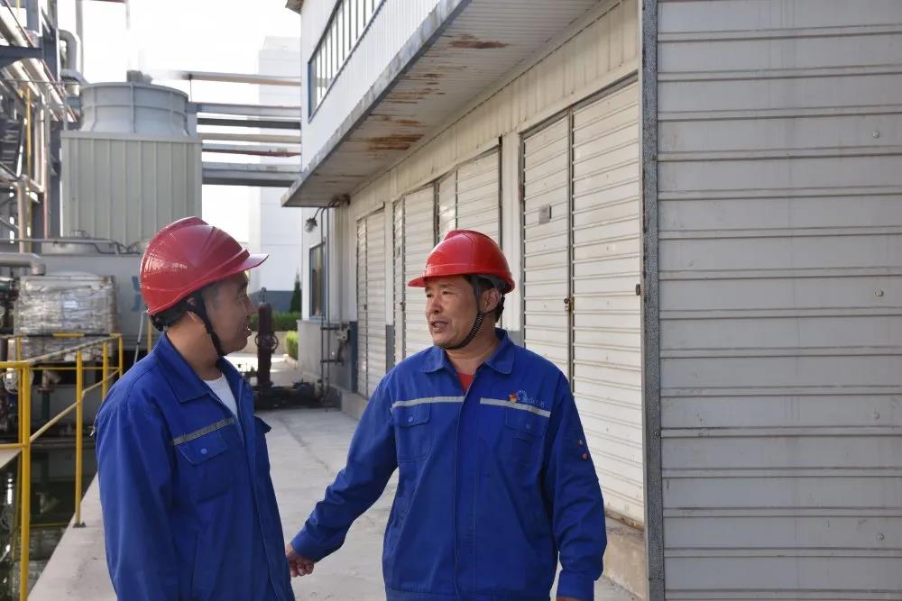 把责任扛在肩上 把良知装在心中——记综合管理部经理殷晓华71