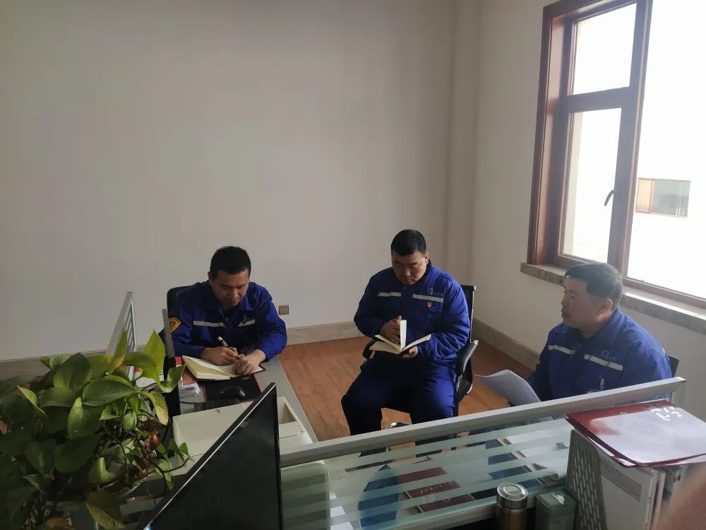 公司党支部召开支委会8