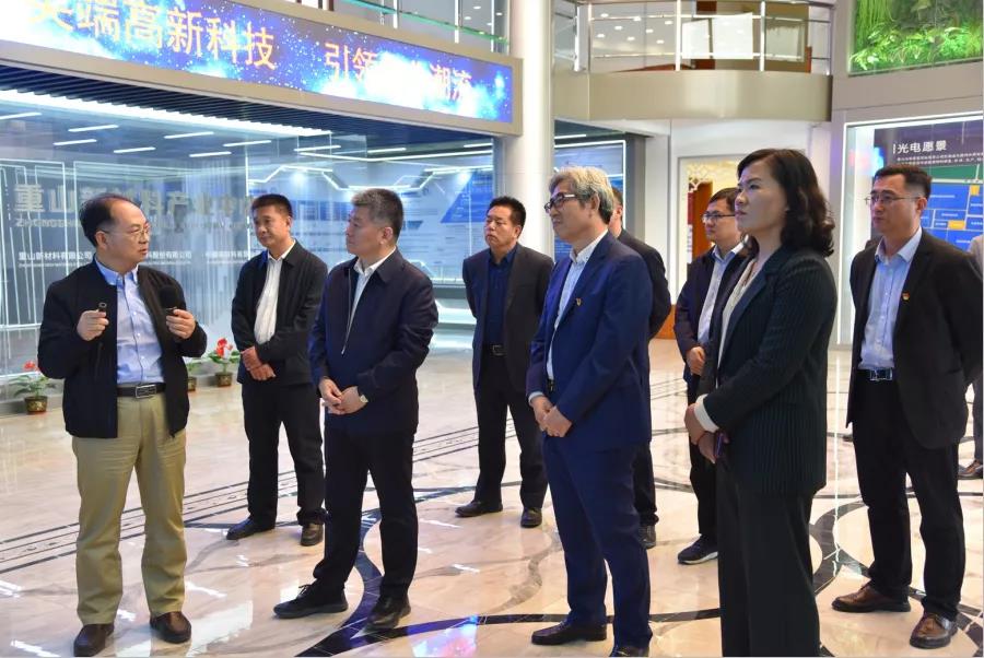 市领导贾刚到重山集团视察调研28