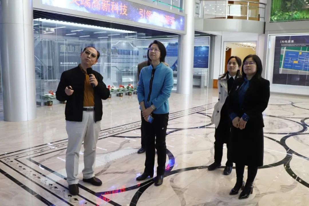 市工商联主席、总商会会长马靖到我公司调研64