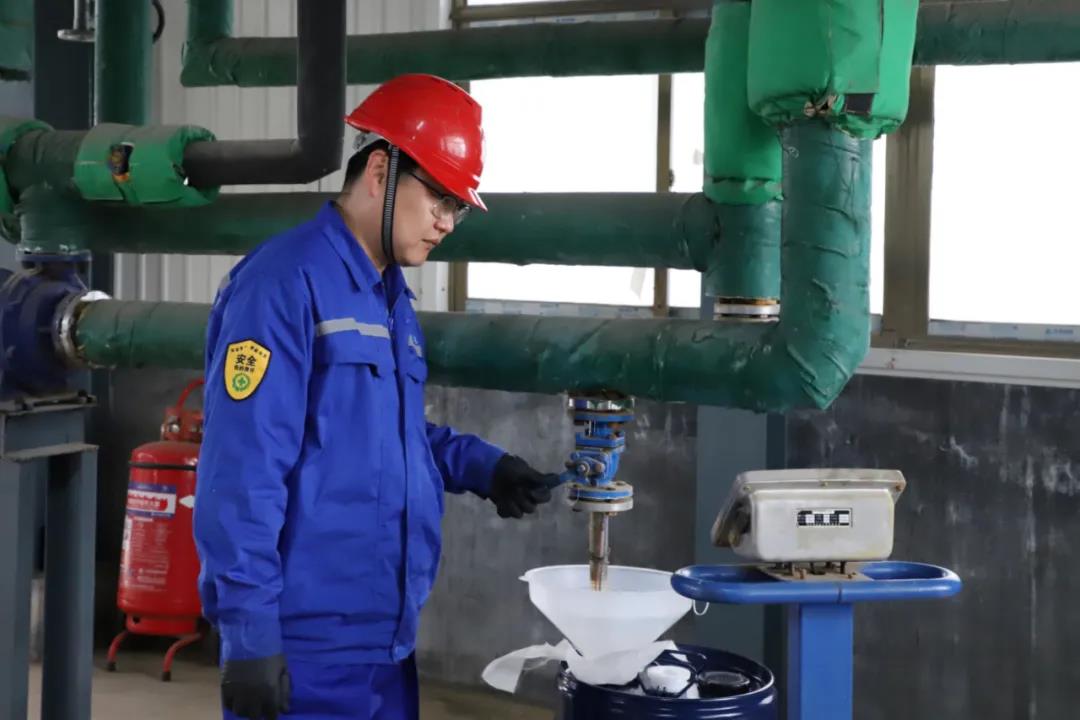 [五一劳动节]致敬坚守岗位的劳动者42