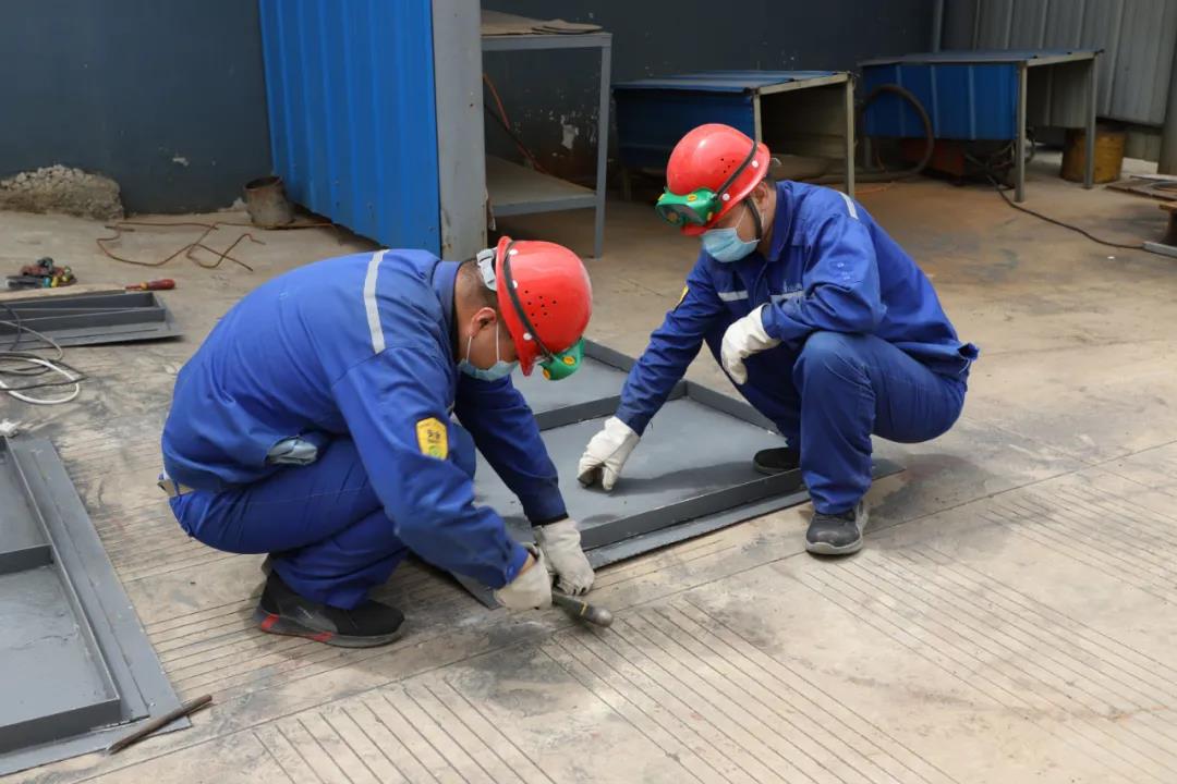 [五一劳动节]致敬坚守岗位的劳动者42