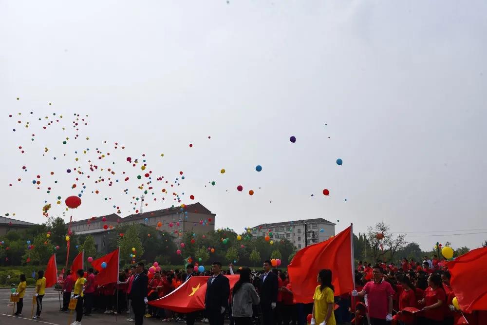 致敬五四精神 传递青春力量——集团成功举办第二十一届“重山杯”职工运动会13