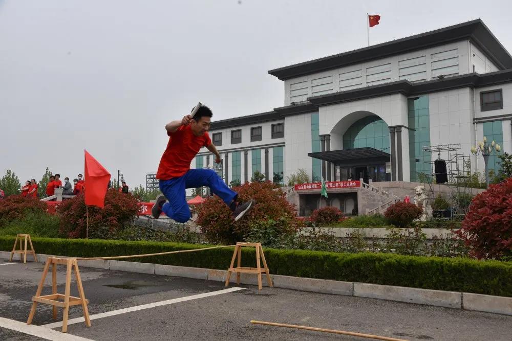致敬五四精神 传递青春力量——集团成功举办第二十一届“重山杯”职工运动会13