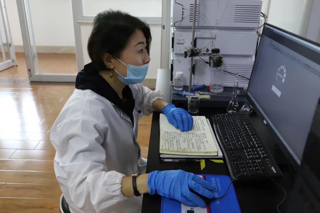 国庆节，致敬坚守岗位的劳动者